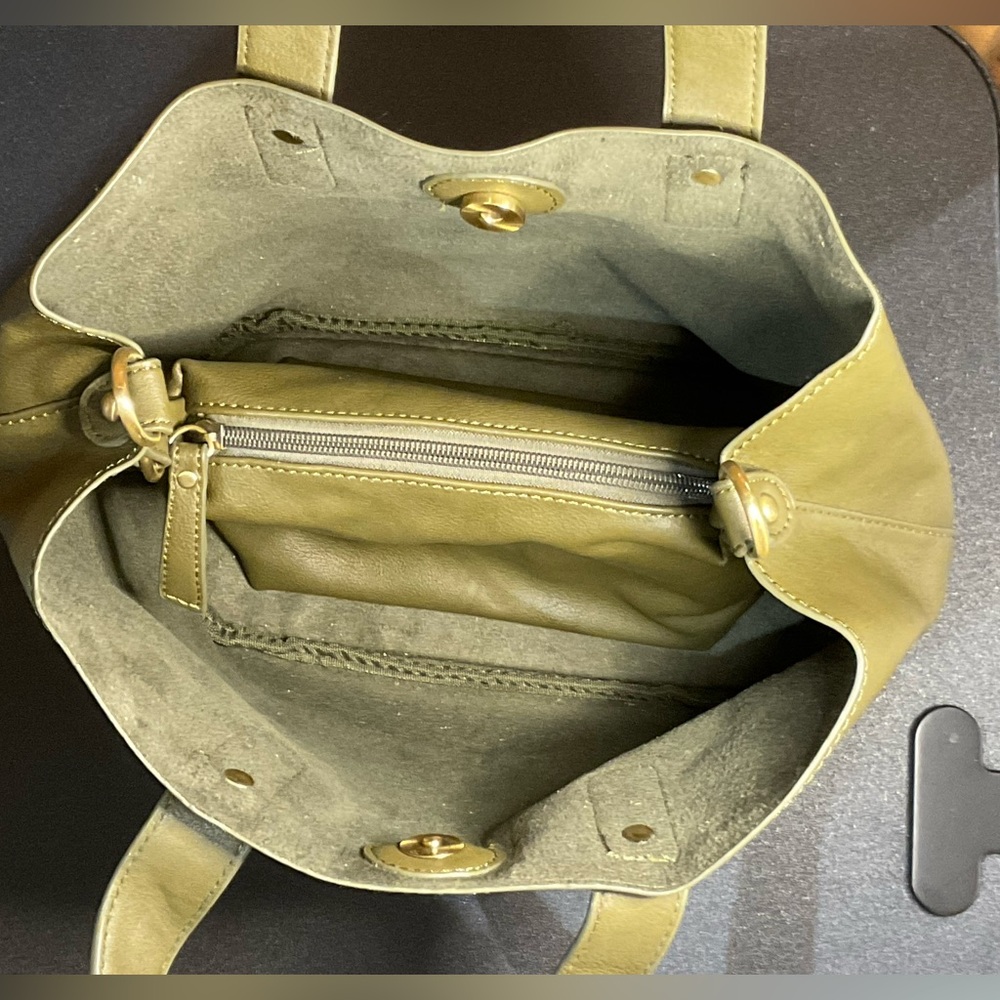 Vegan Lg Bucket Crossbody Bag with Smaller interchangeable nesting bag VGC Pre❤️ - Picture 4 of 13